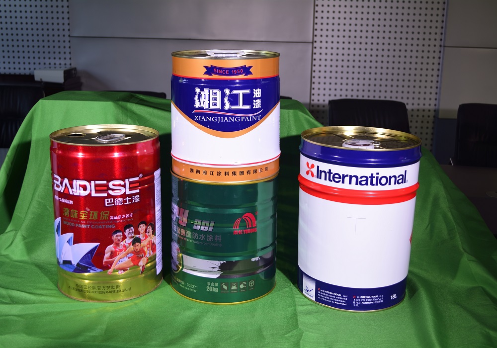 Печать на жестяных коробках против печати на картонных коробках ...